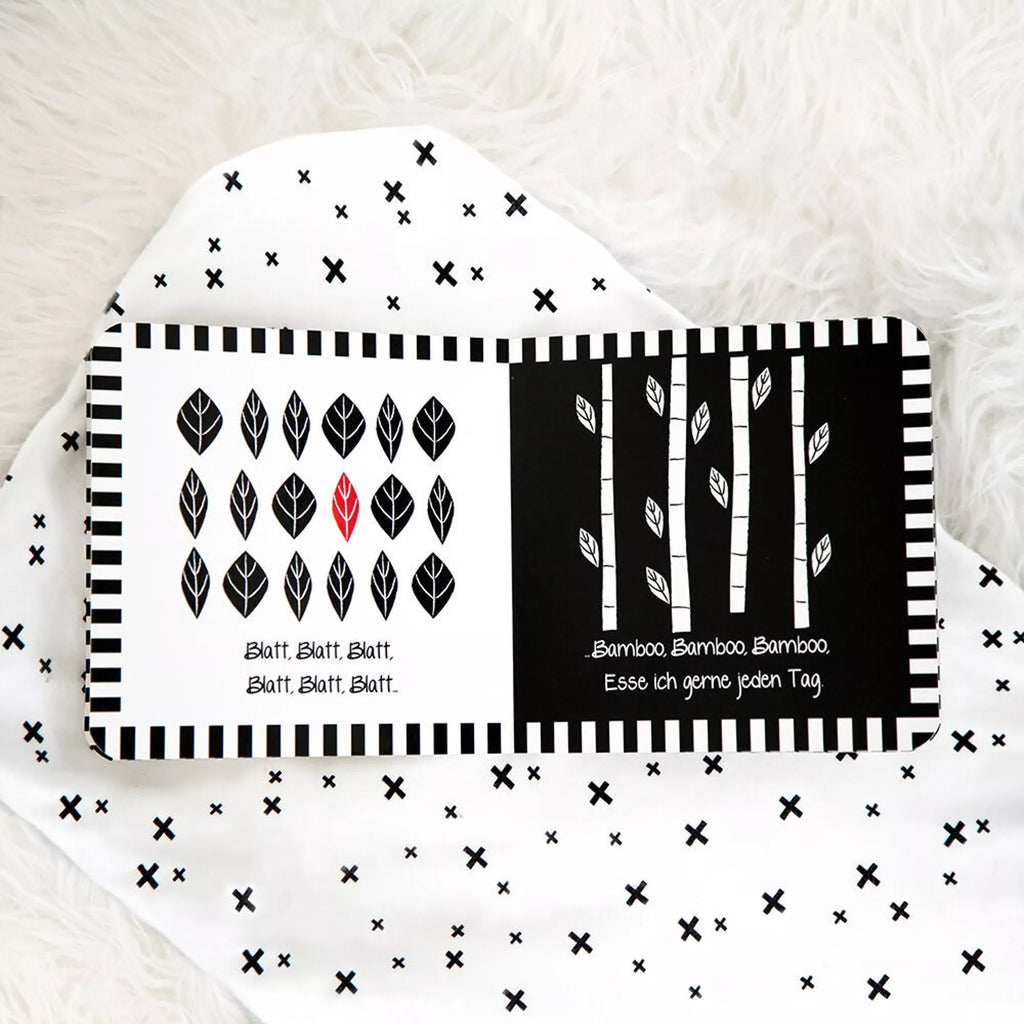 Contrast book for babies: DAKI - The Panda Bear
