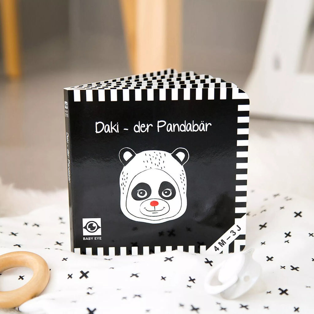 Contrast book for babies: DAKI - The Panda Bear