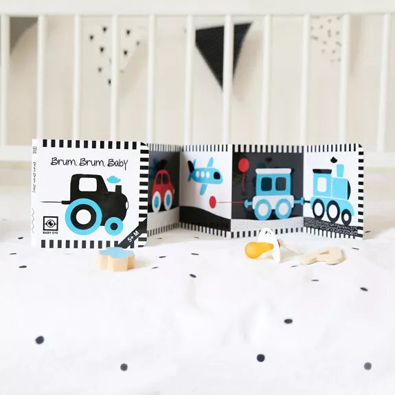 High-contrast fold-out book for babies: Brum, Brum, Baby