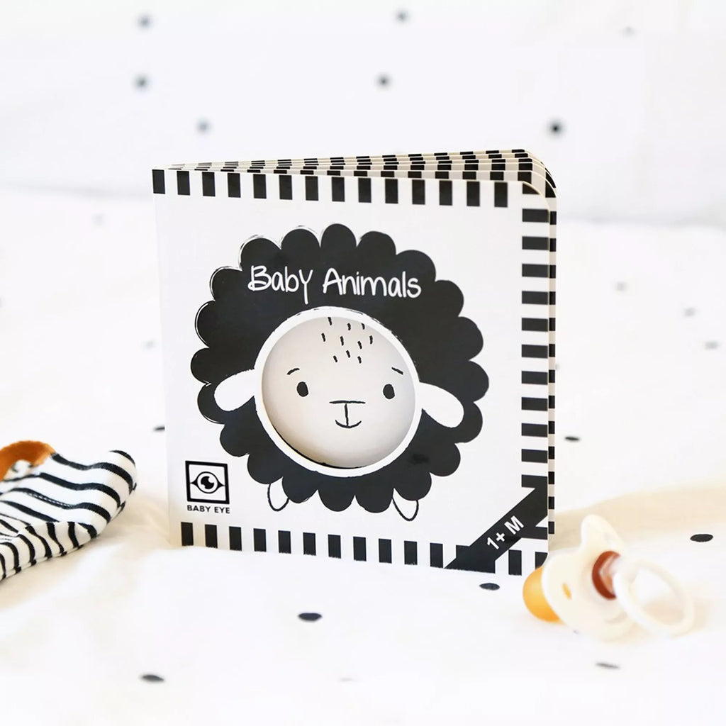 Contrasting book for babies: Baby Animals