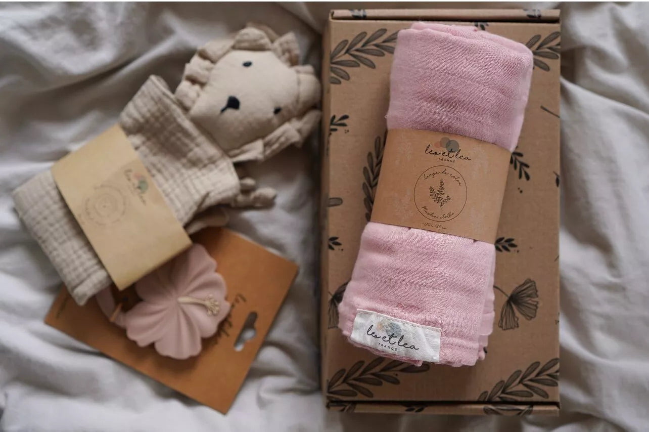 Gift box for newborns (pink)